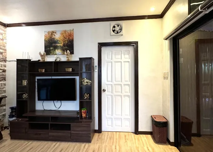 Nazarene Apartelle - R7